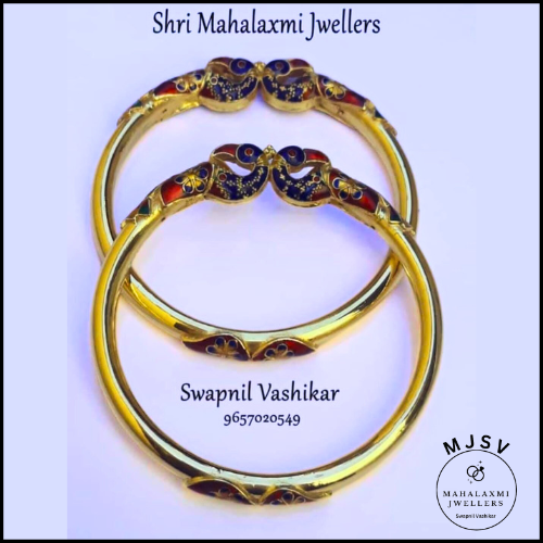 Mayurmukhi Goth in Real Gold
