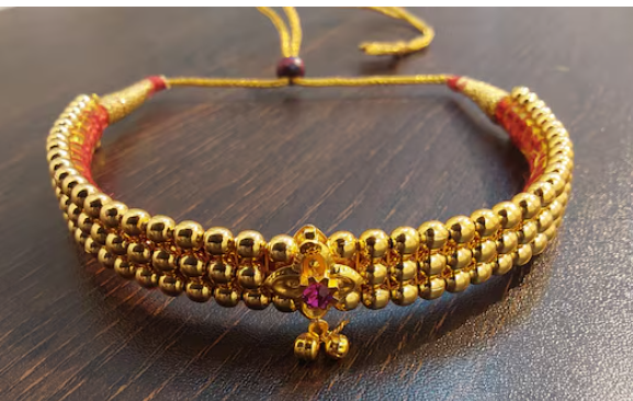 Golden Kolhapuri Thushi