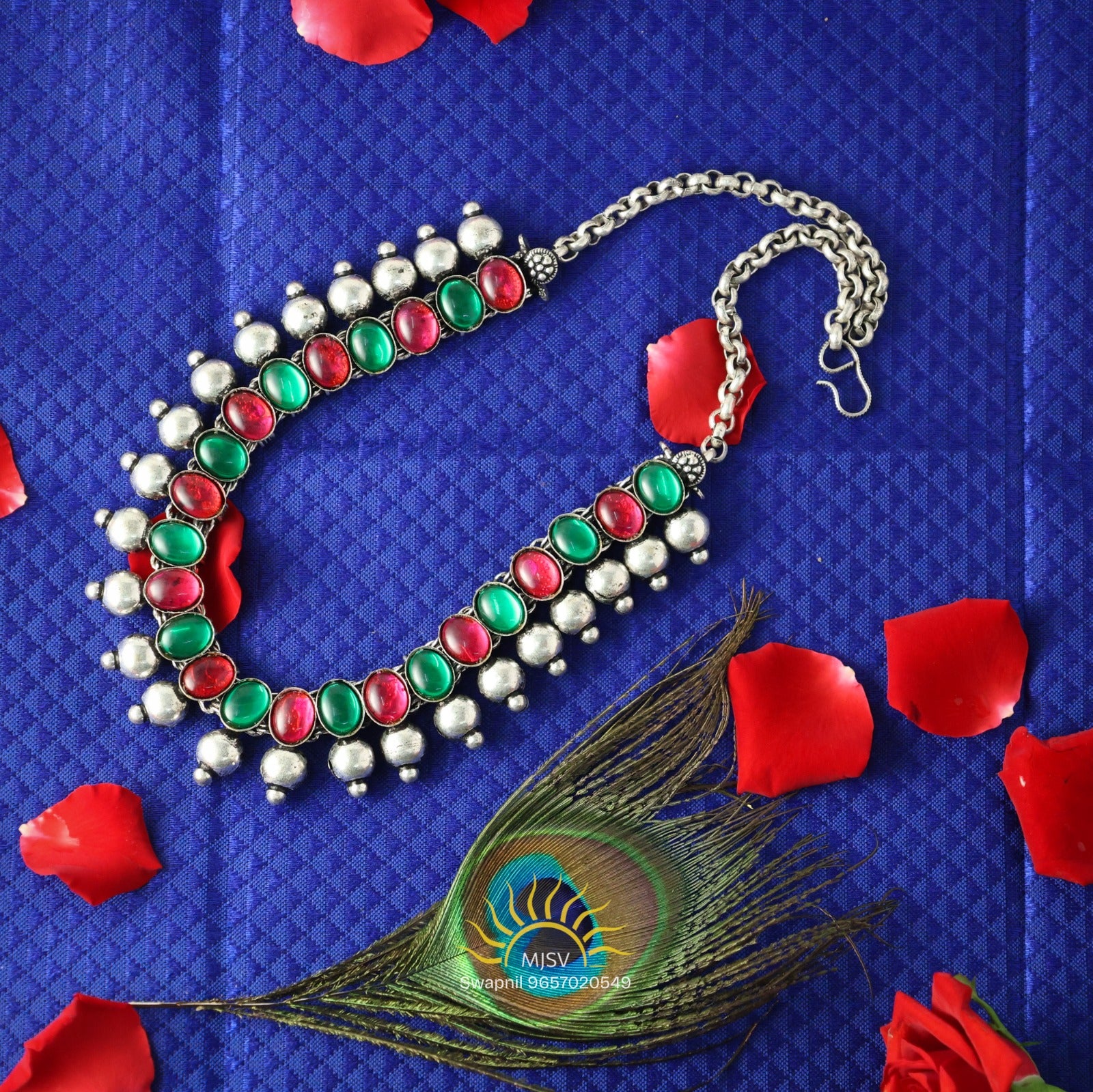 Oxi Ratna Neckless