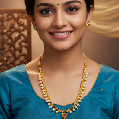 Designer Kolhapuri Pearl Thushi