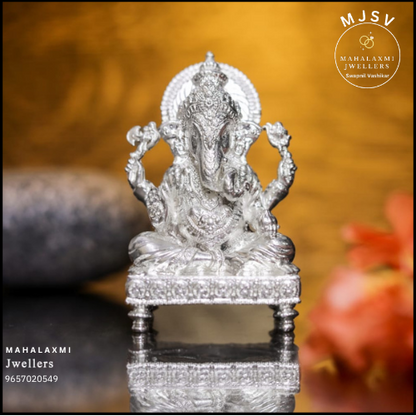 Dagadusheth Ganpati idol in silver