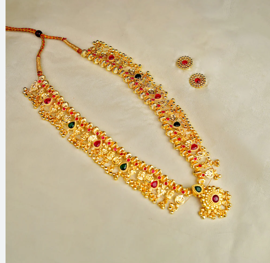Traditional Maharashtrian Golden Kolhapuri Saaj